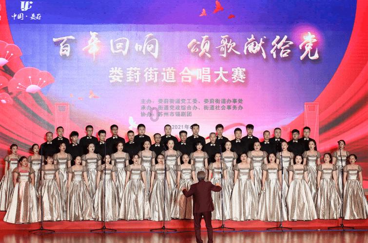 两男子摘马蜂窝，三天后路人被马蜂蜇伤致死，法院判罚30余万元