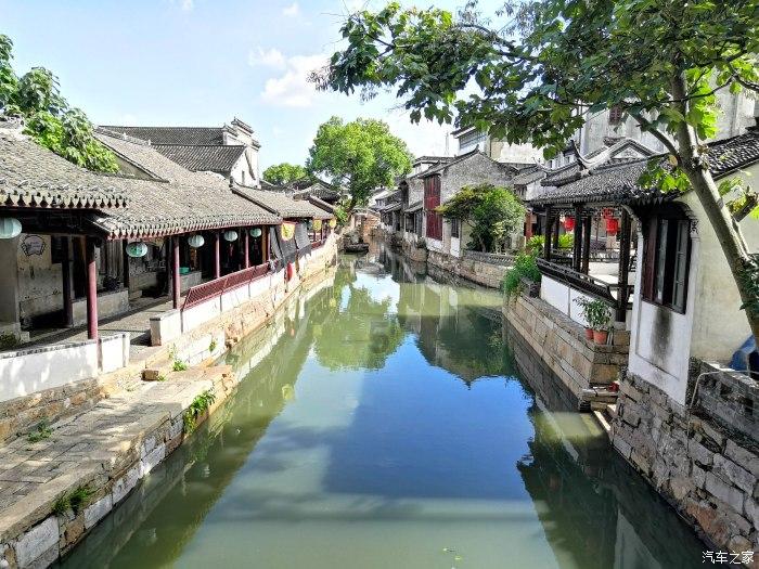 施瓦辛格因1万欧元被扣3小时,交3倍罚款脱身,粉丝:罚得好
